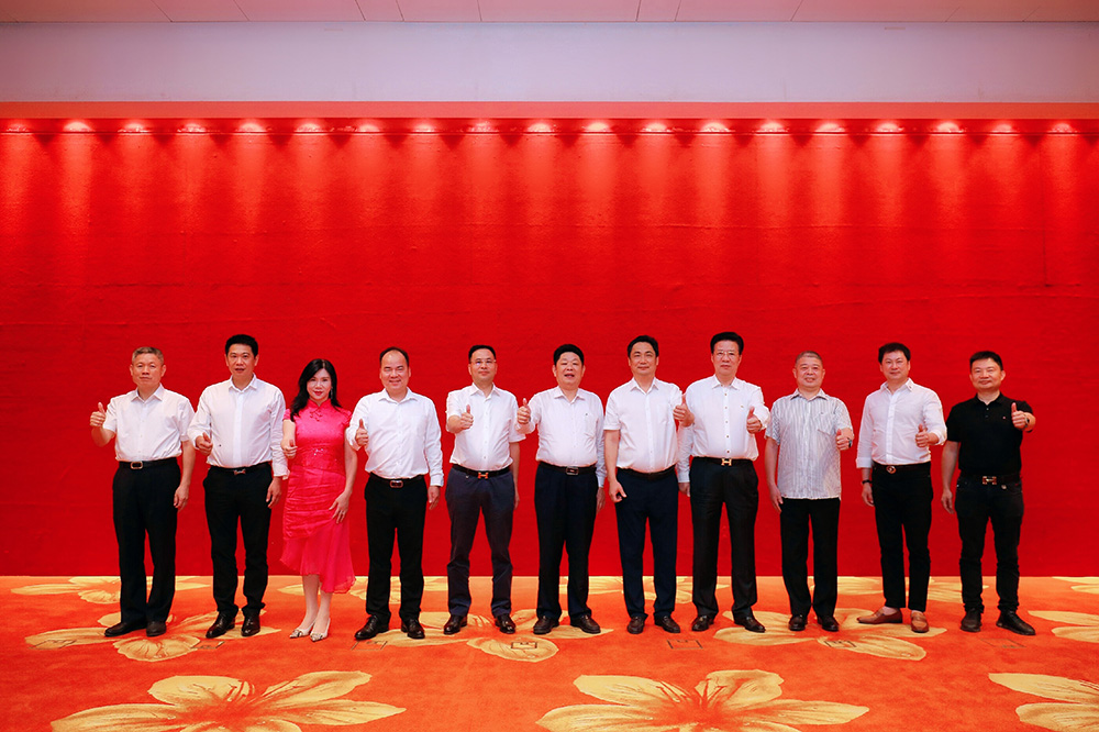 商会第三届理事会第七次会议在广州召开